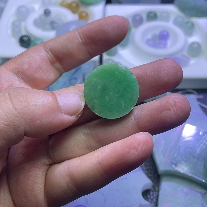 达***西定制翡翠未镶嵌包工牌子