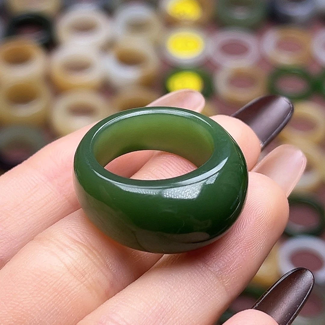 和田玉未镶嵌戒指18.5辣绿馒头戒