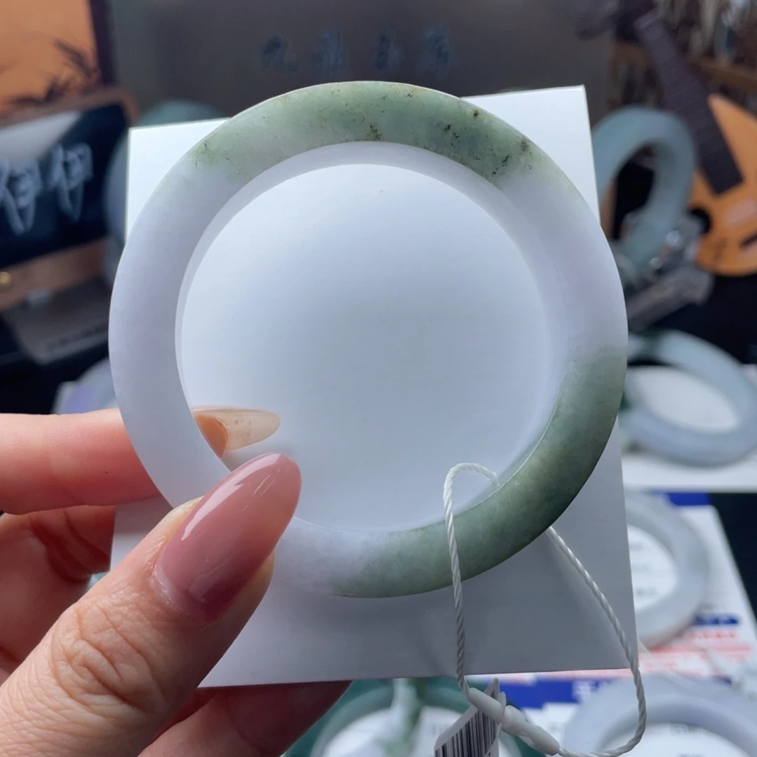 叶***子定制翡翠未镶嵌翡翠手镯基地质检发货