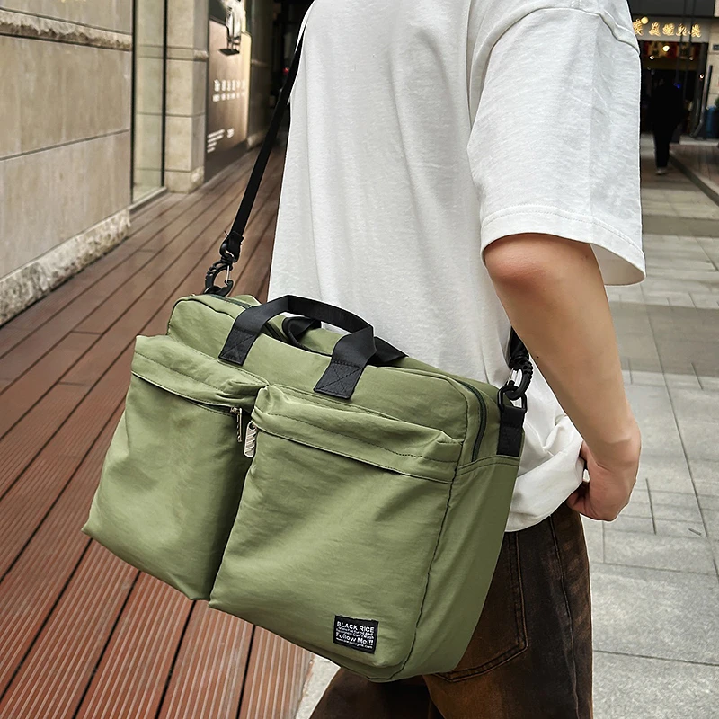 轻便防水男士大容量牛津布斜挎包简约工装风单肩手提包时尚休闲包