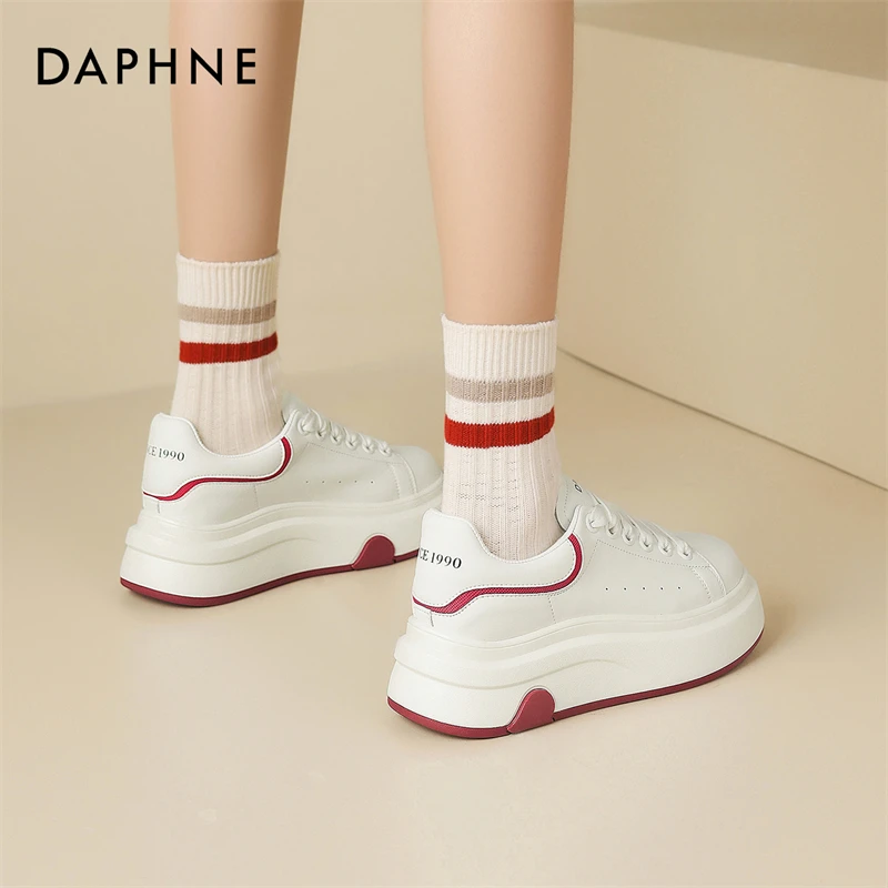 达芙妮厚底松糕小白鞋女款2025新款春季增高轻便学生休闲运动板鞋