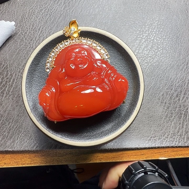 南红玛瑙18K金镶嵌南红弥勒佛吊坠