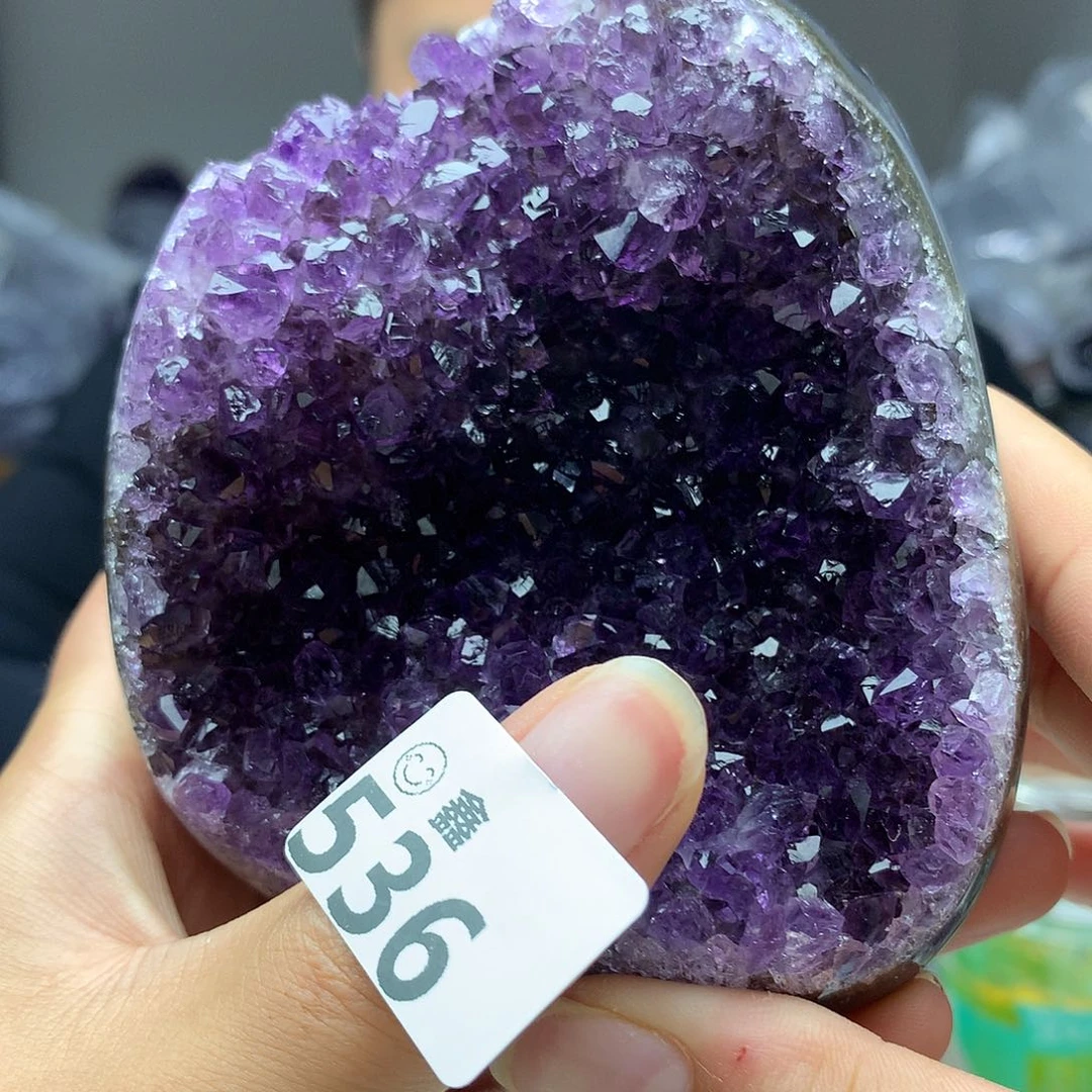 未镶嵌水晶大型摆件（非配饰）