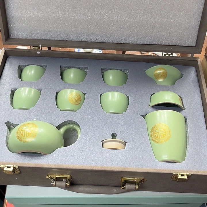 孤品茶具套装等。