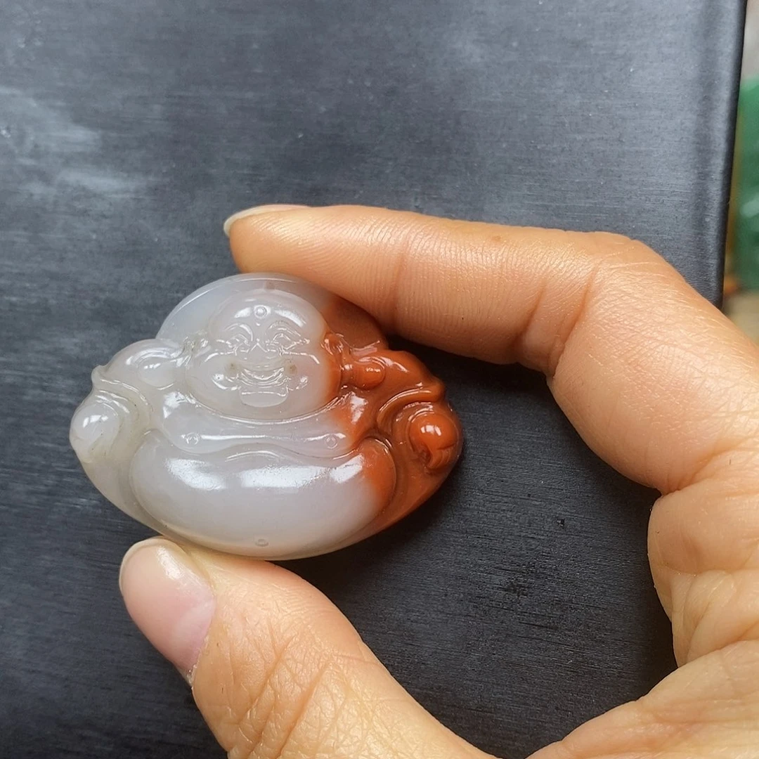 石英质玉（黄龙玉）颈饰未镶嵌