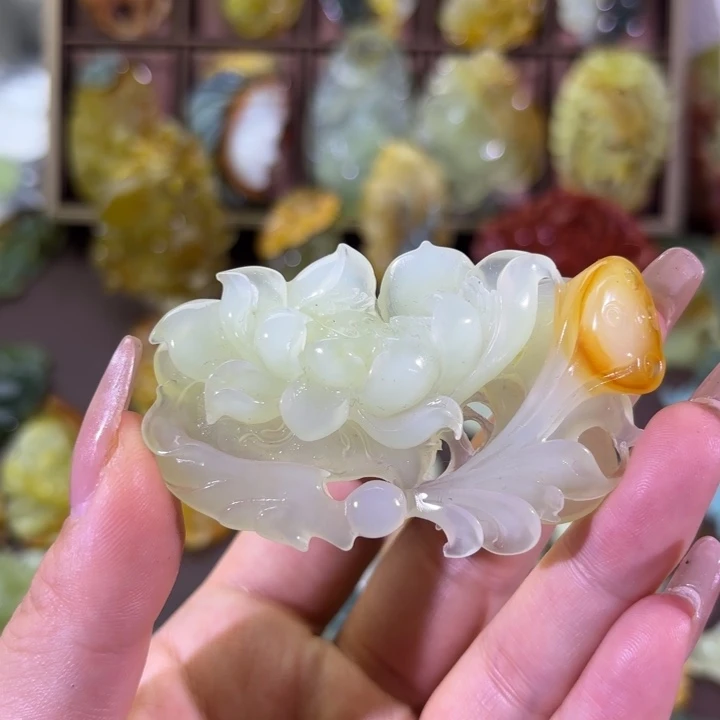 未镶嵌蛇纹石玉颈饰