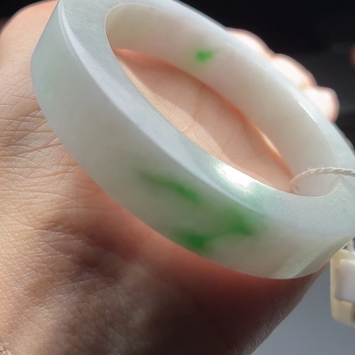 定制翡翠未镶嵌翡翠手镯