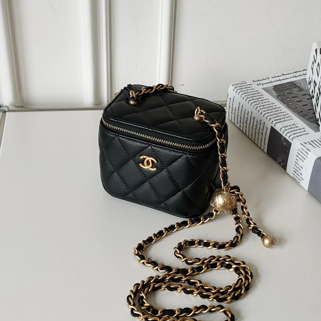 99新 Chanel/香奈儿 22B黑金羊皮金球化妆方盒链条斜挎包40536