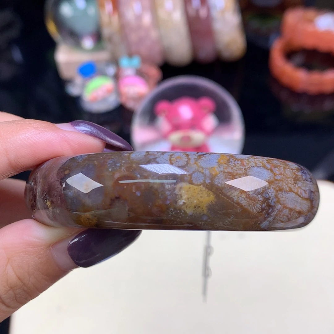 【闪购商品】颈饰未镶嵌硅化珊瑚（珊瑚玉）上新手镯56.3（45号）