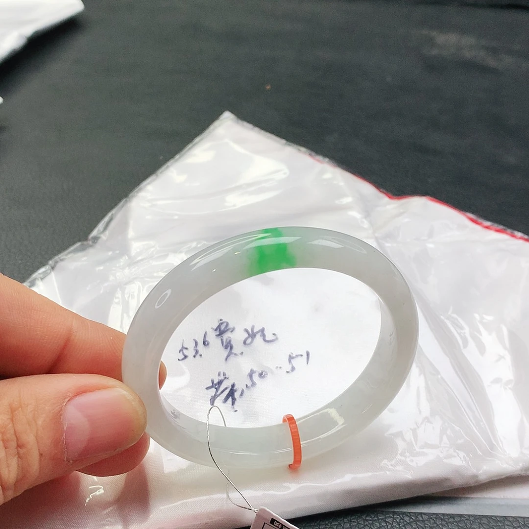 未镶嵌手镯翡翠天然翡翠手镯
