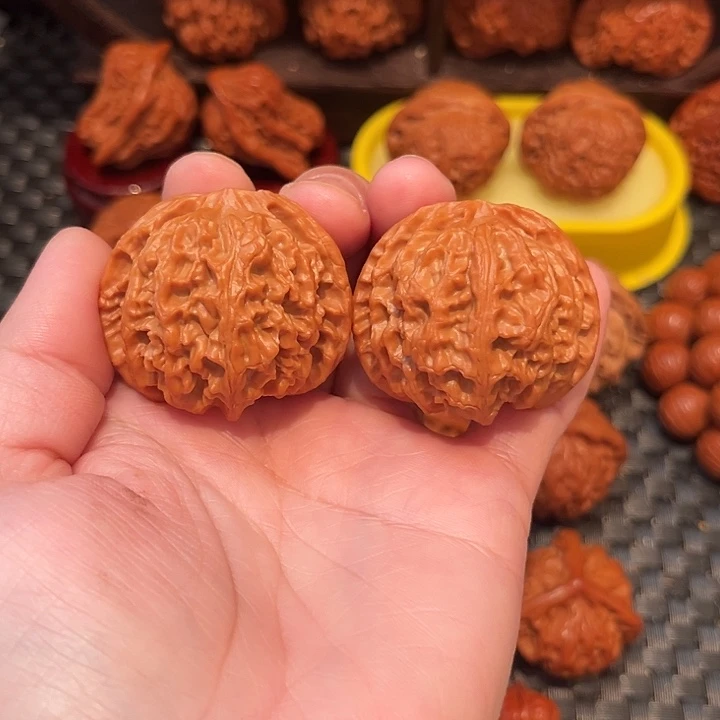 哈***！把件文玩核桃苹果园