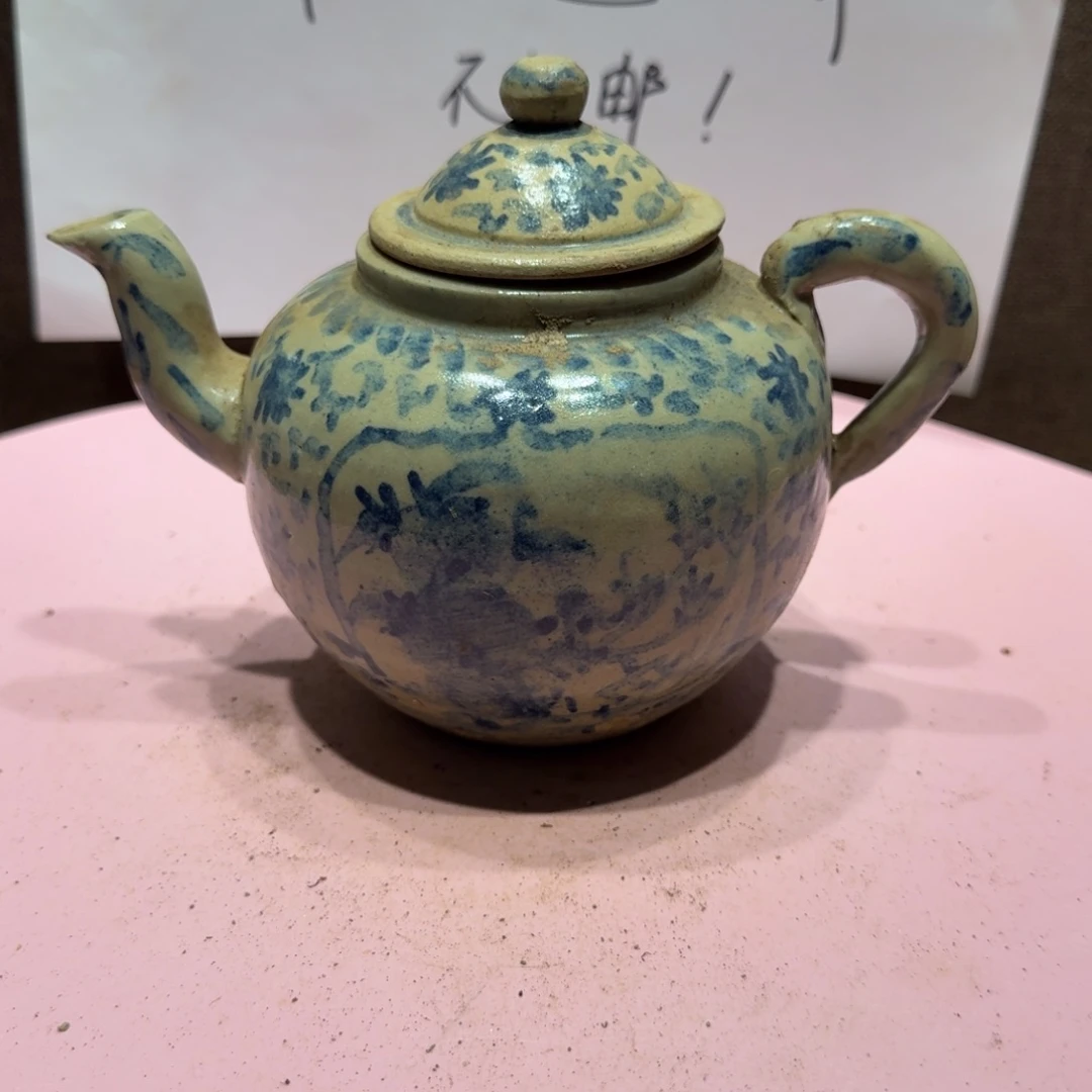 陶其他漂亮的小瓷瓶子