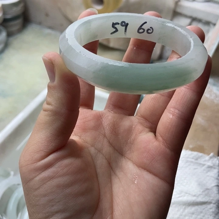 石英质玉手镯未镶嵌十***院加工定制