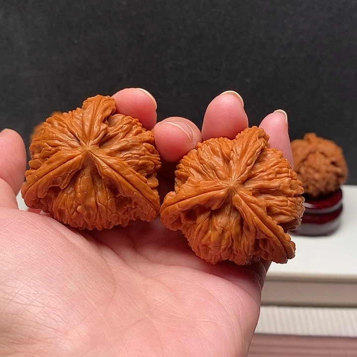 小***小吊坠文玩核桃白奔