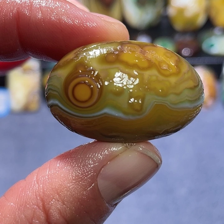 玛瑙/玉髓未镶嵌珠宝奇石