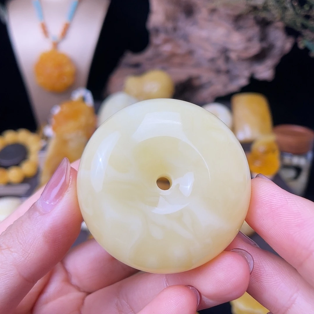 琥珀未镶嵌珠宝奇石