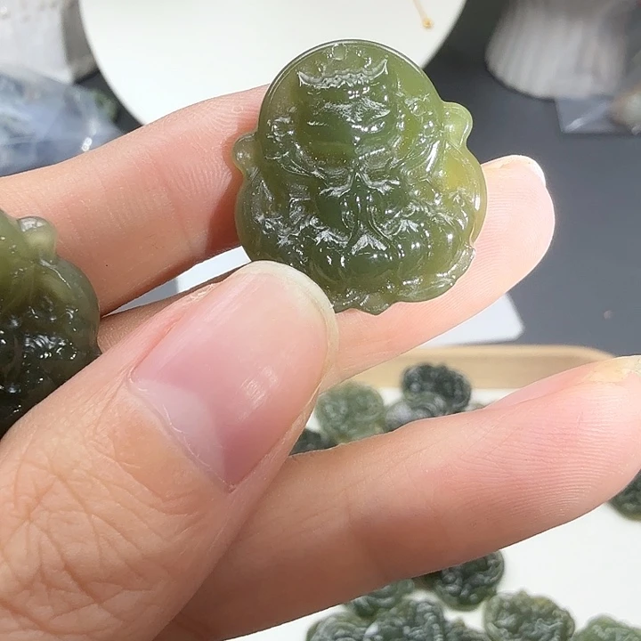 颈饰未镶嵌和田玉10