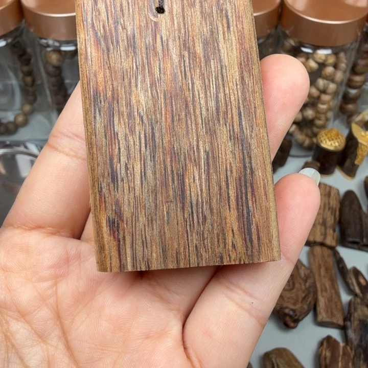 沉香碎屑沉香芽庄无事牌 12 克