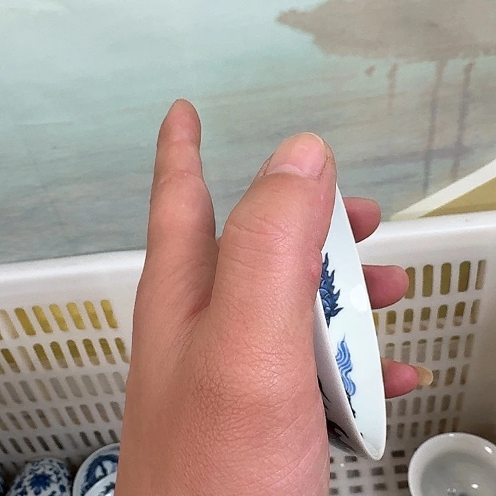 瓷片青花铠甲龙普洱杯