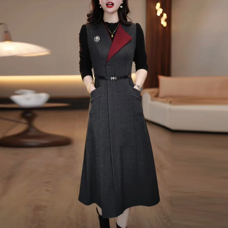 罗马精纺轻奢高端女装打底裙2024冬季新款气质显瘦假两件连衣裙子