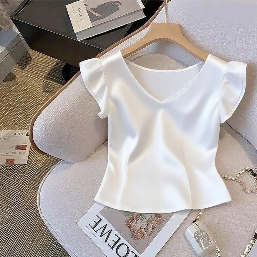 2025夏季新款法式优雅知性上衣飞飞袖女独特轻奢设计感V领小衫T恤