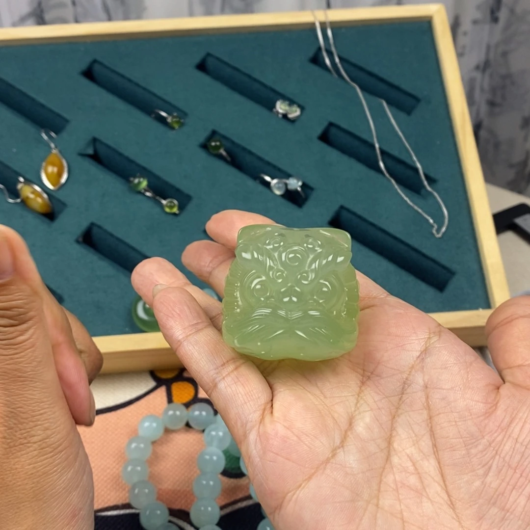 岫玉颈饰未镶嵌一**学岫玉