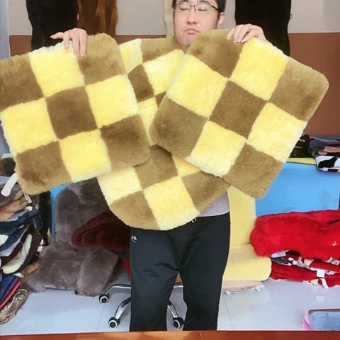 羊毛九宫格款羊皮坐垫