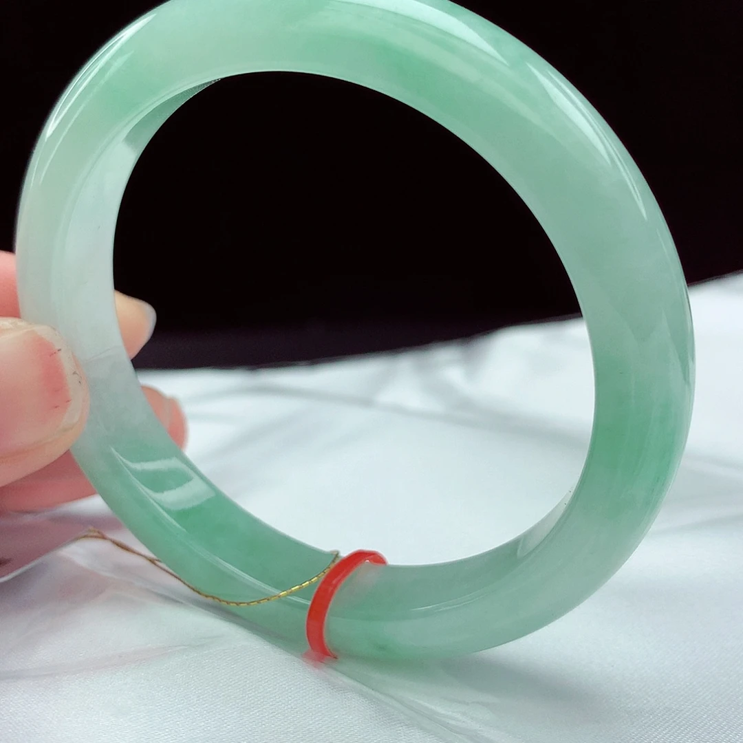 D***噹翡翠未镶嵌手镯54圈636