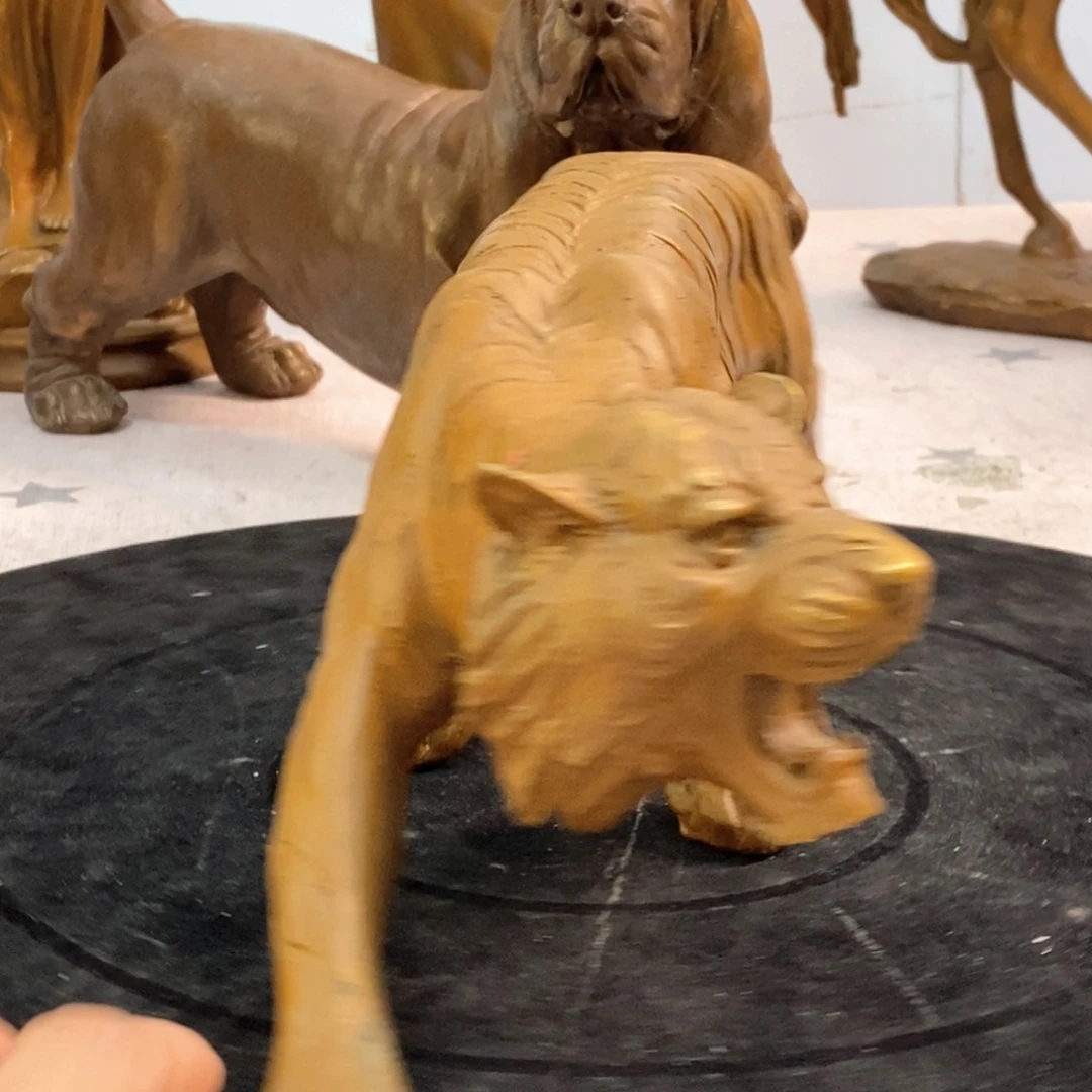 黄铜材质，虎虎生威