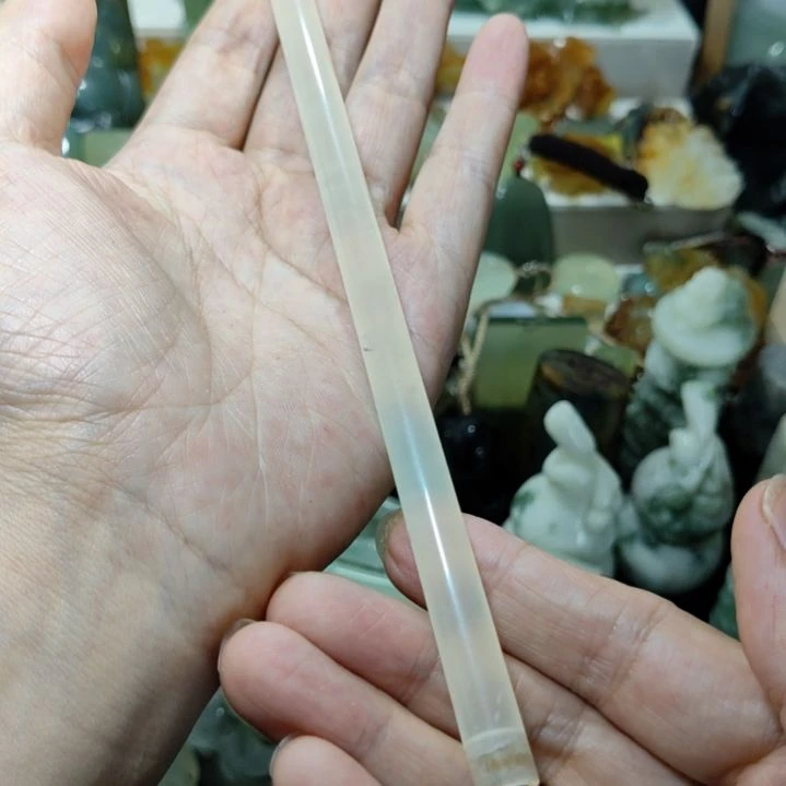 岫玉未镶嵌毛笔款式奇****险