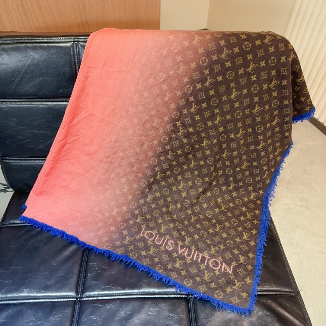 99新 LouisVuitton/路易威登 围巾/安洁利/以直播间为准/GSH1024