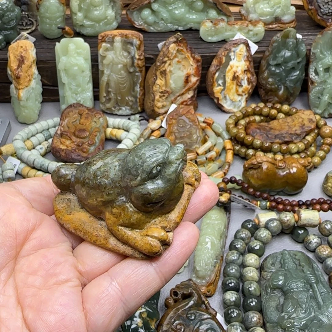 岫岩河磨玉（透闪石质玉）未镶嵌珠宝奇石