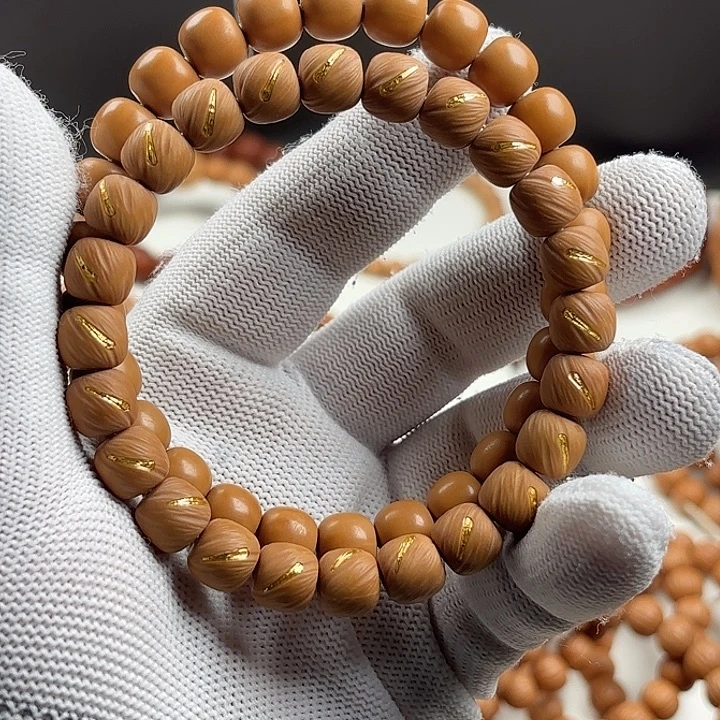 爱***逃手串猴头核桃流行，落落+老型，