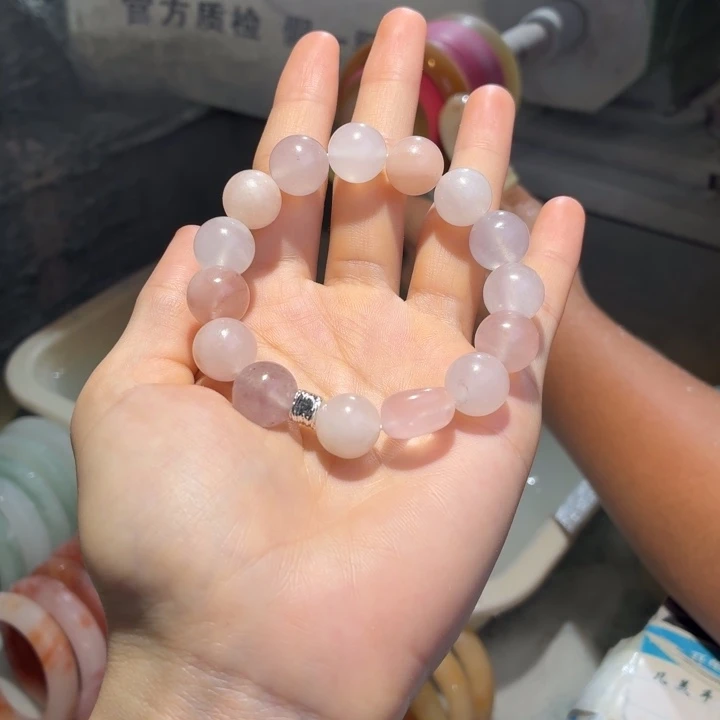 未镶嵌手镯石英质玉