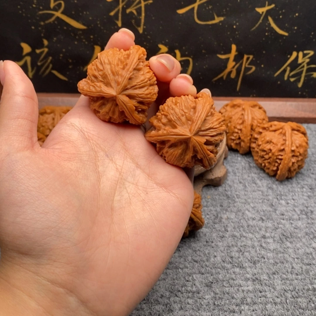 【闪购商品】吊坠文玩核桃肖*