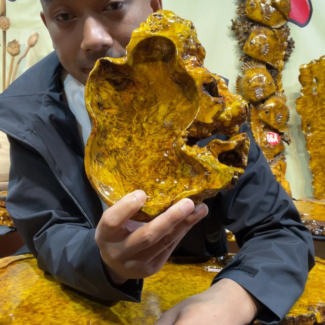 缅甸黄金樟树瘤工