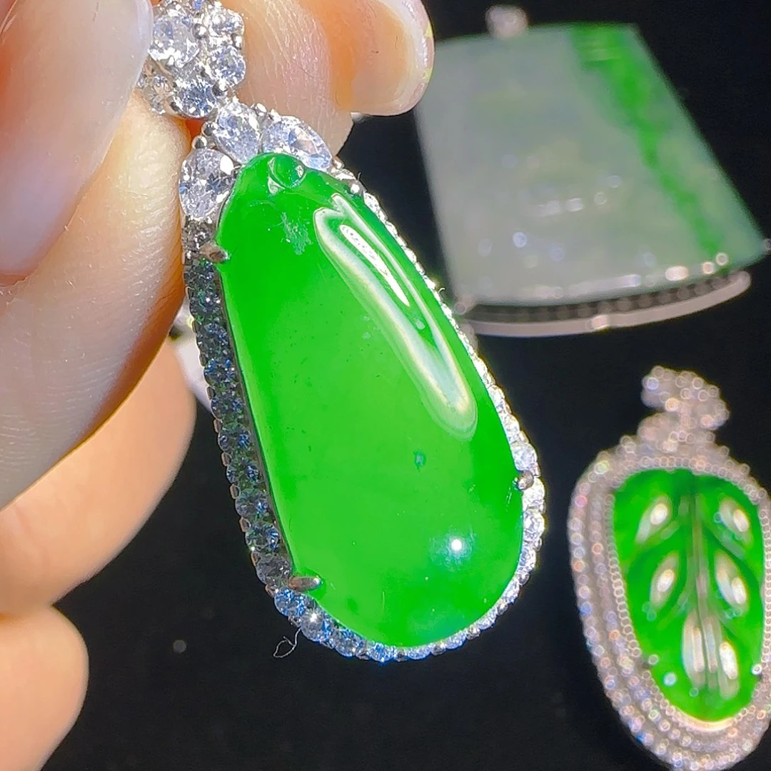 翡翠吊坠(赠链)银S925镶嵌