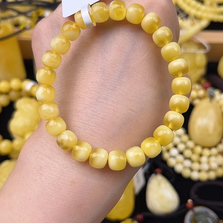 琥珀未镶嵌颈饰琥珀