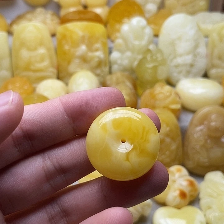 琥珀颈饰未镶嵌琥珀蜜蜡吊坠