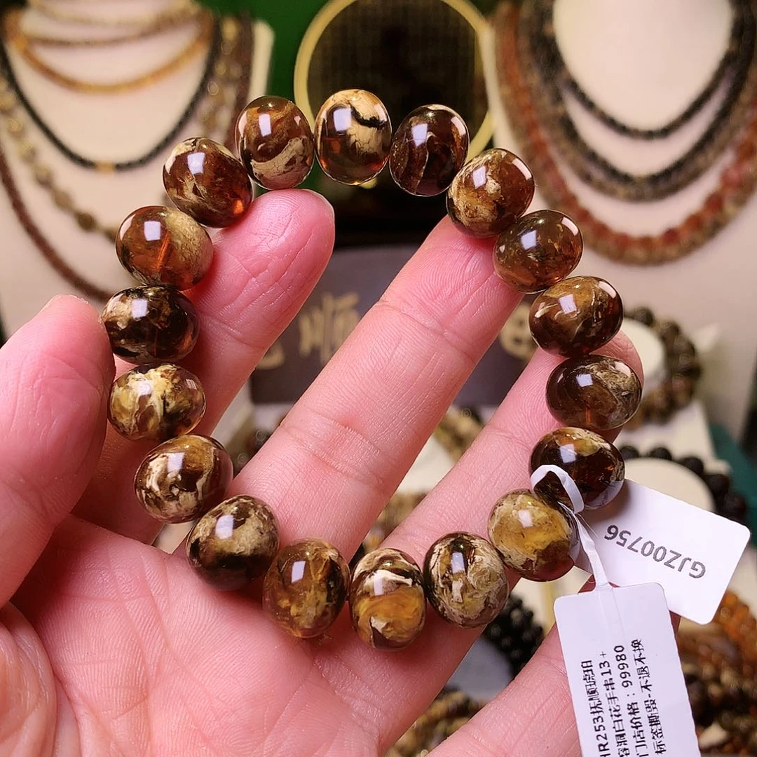 未镶嵌琥珀裸石阿***～