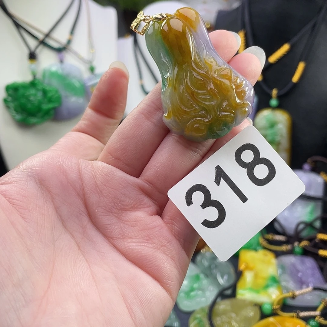 吊坠(赠链)未镶嵌翡翠
