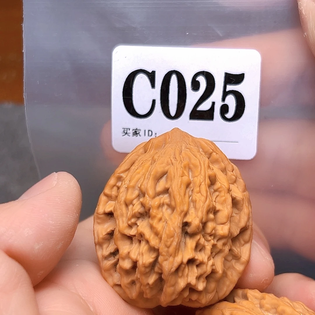 文玩核桃吊坠38虎头
