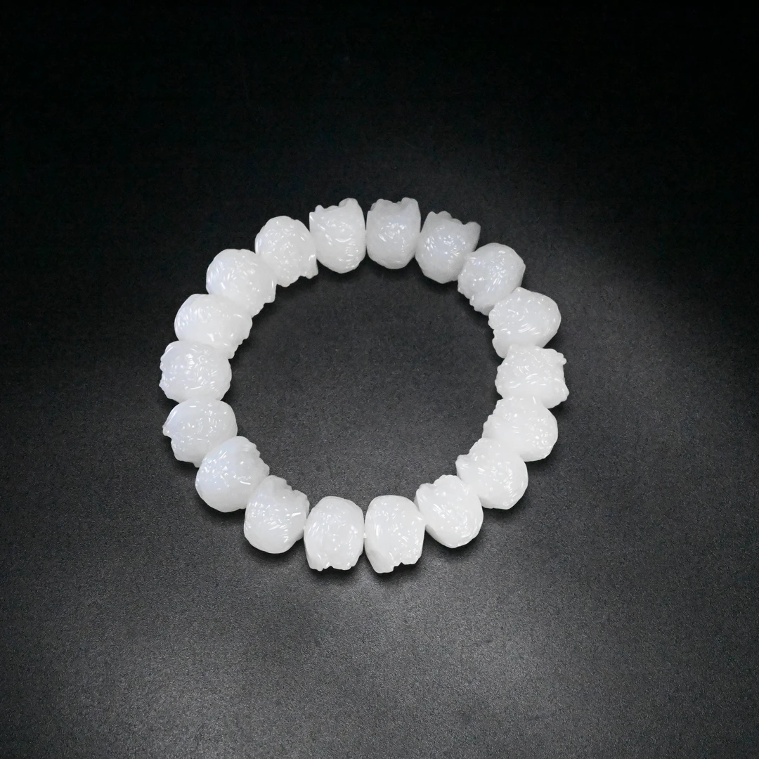 LOT8820 和田玉醒狮手串/保利