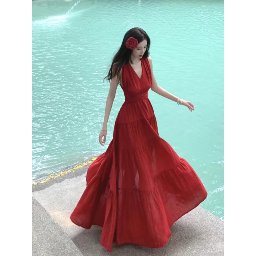 挂脖连衣裙2025夏季新款法式气质V领收腰显瘦中长款开叉无袖裙子