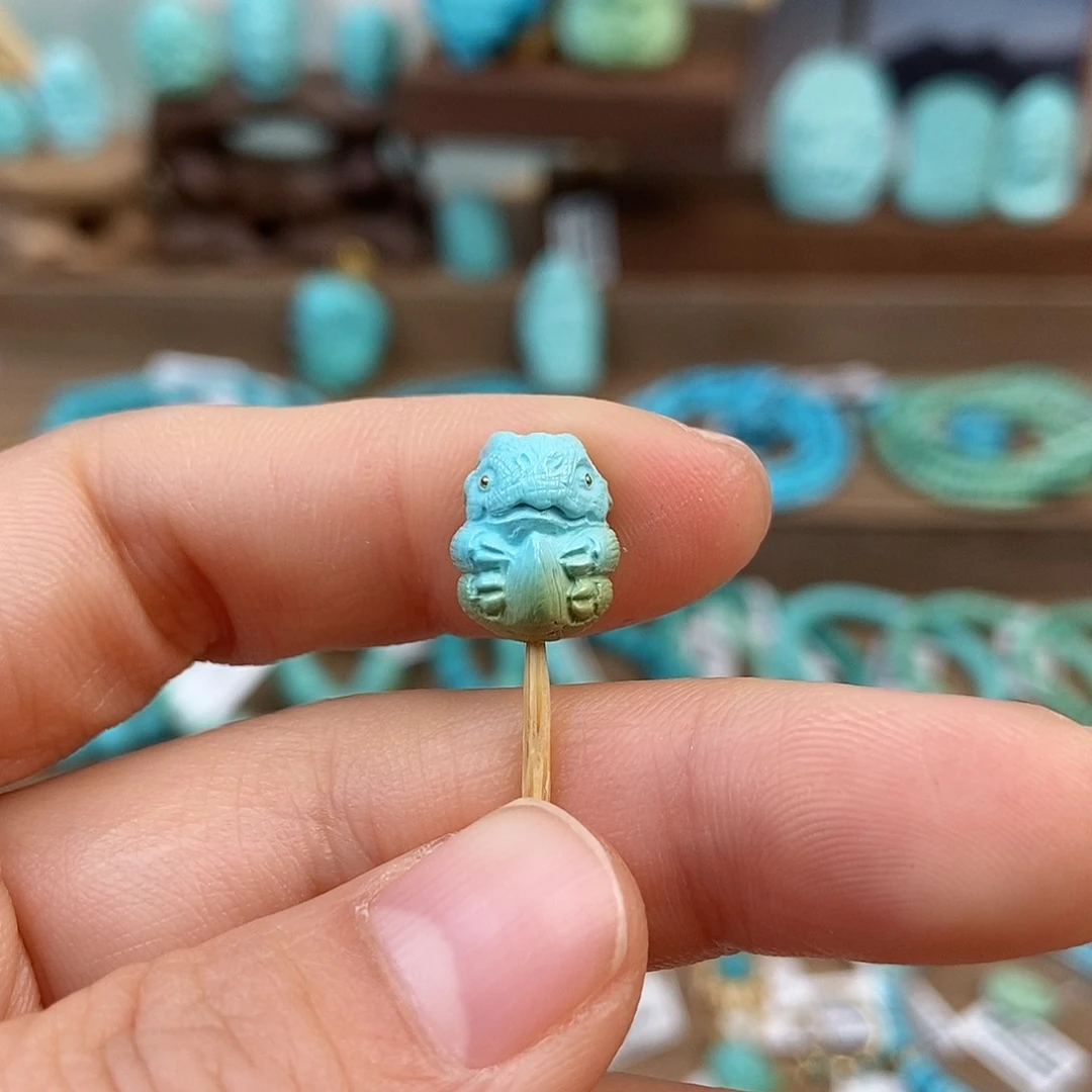 绿松石配饰未镶嵌