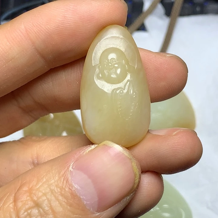 和田玉未镶嵌挂件