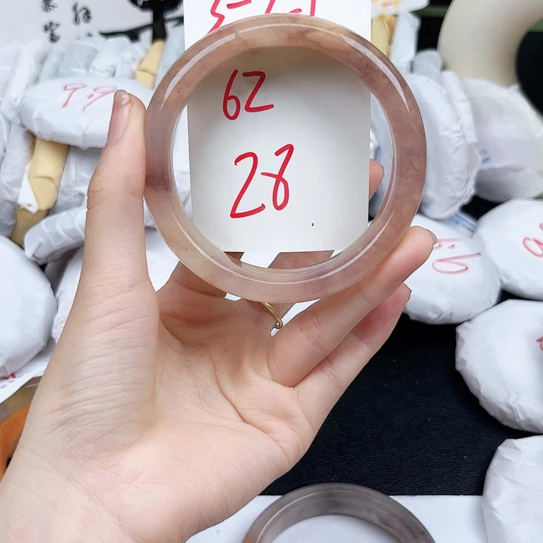石英质玉未镶嵌手镯3.27