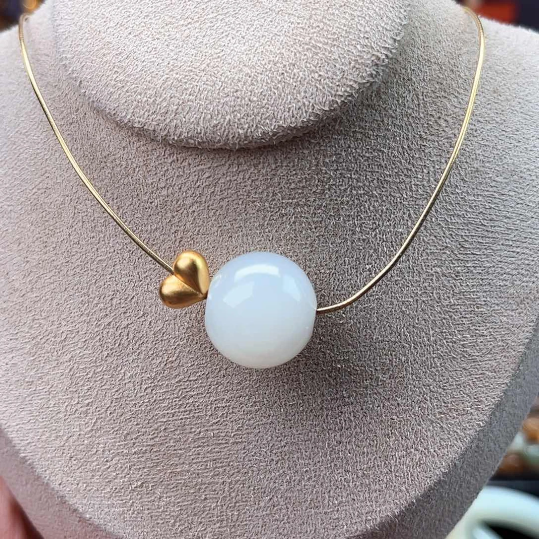 颈饰未镶嵌和田玉