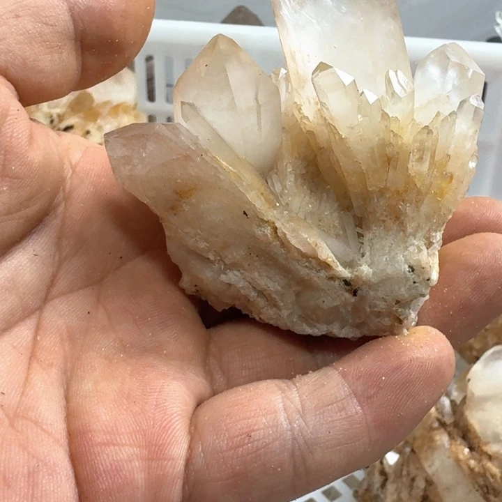 水晶珠宝半成品未镶嵌何*问