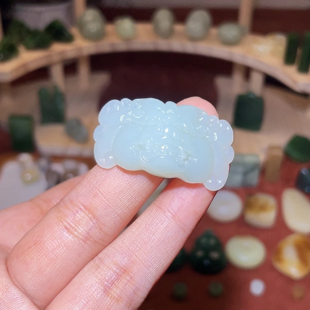 颈饰未镶嵌和田玉离**芷